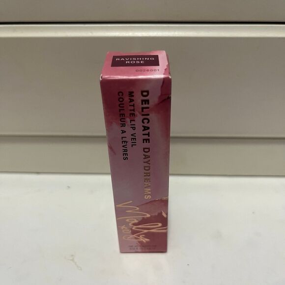NWB Mally Delicate Daydreams Matte Lip Veil Liquid Lipstick Ravishing Rose 3.5ml - Picture 2 of 3